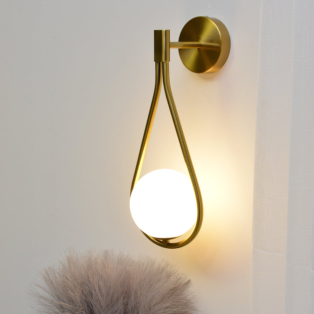 Miviano™ Gold Wall Light