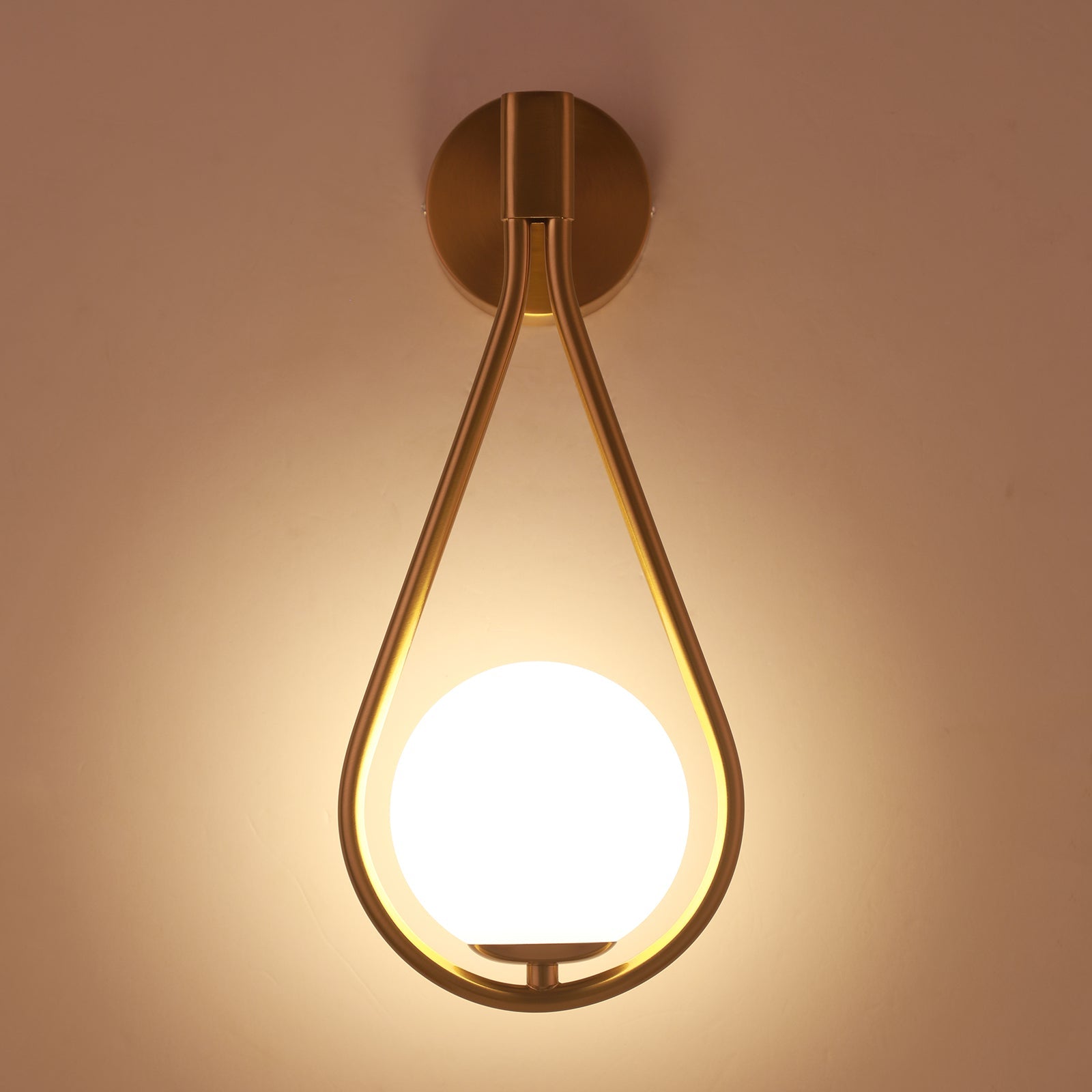 Miviano™ Gold Wall Light